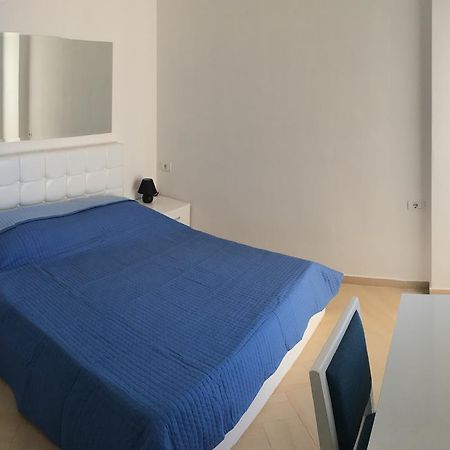 White Residence Apartament Sarandë Buitenkant foto