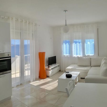 White Residence Apartament Sarandë Buitenkant foto