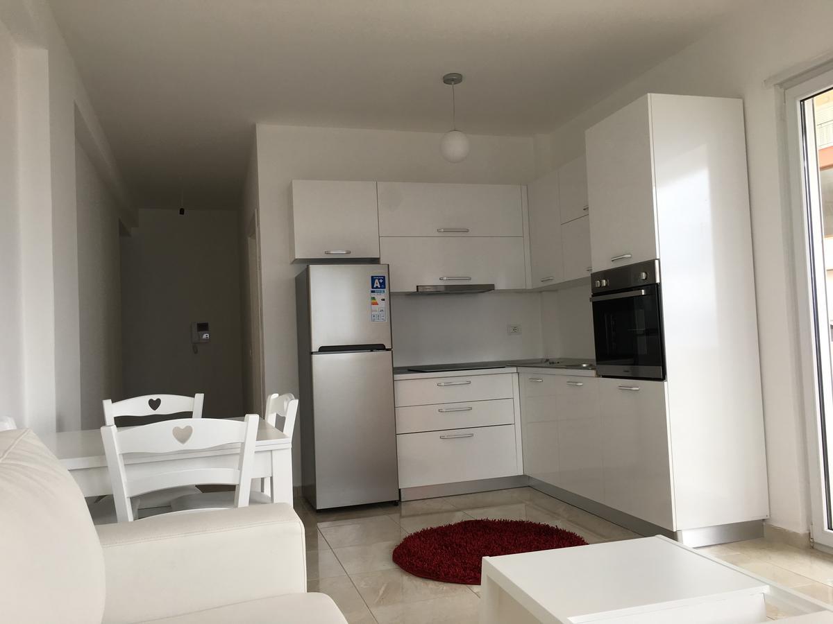 White Residence Apartament Sarandë Buitenkant foto